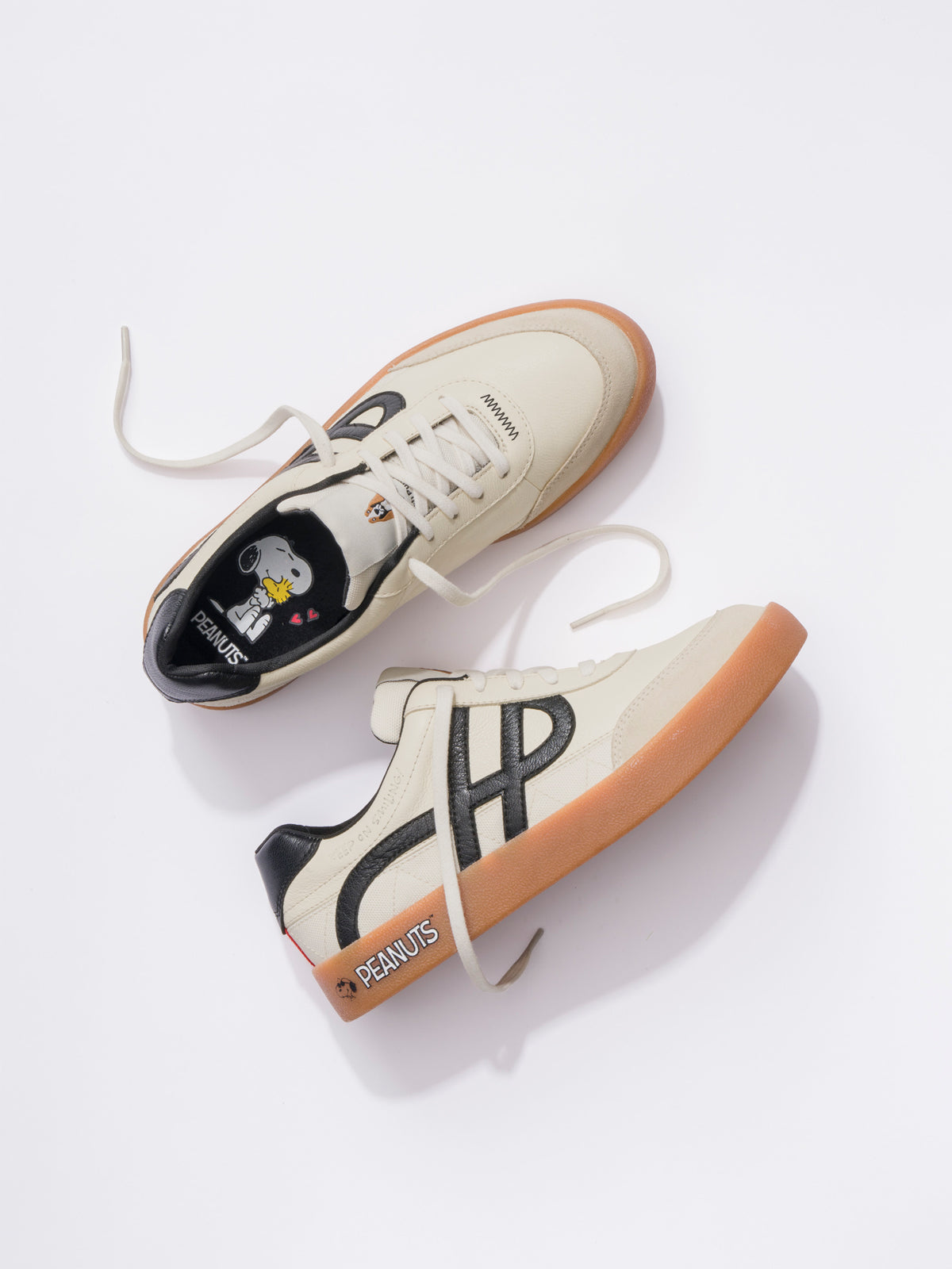 Zapatilla Peanuts Seventy8 Charlie Blanco-Hush Puppies Chile