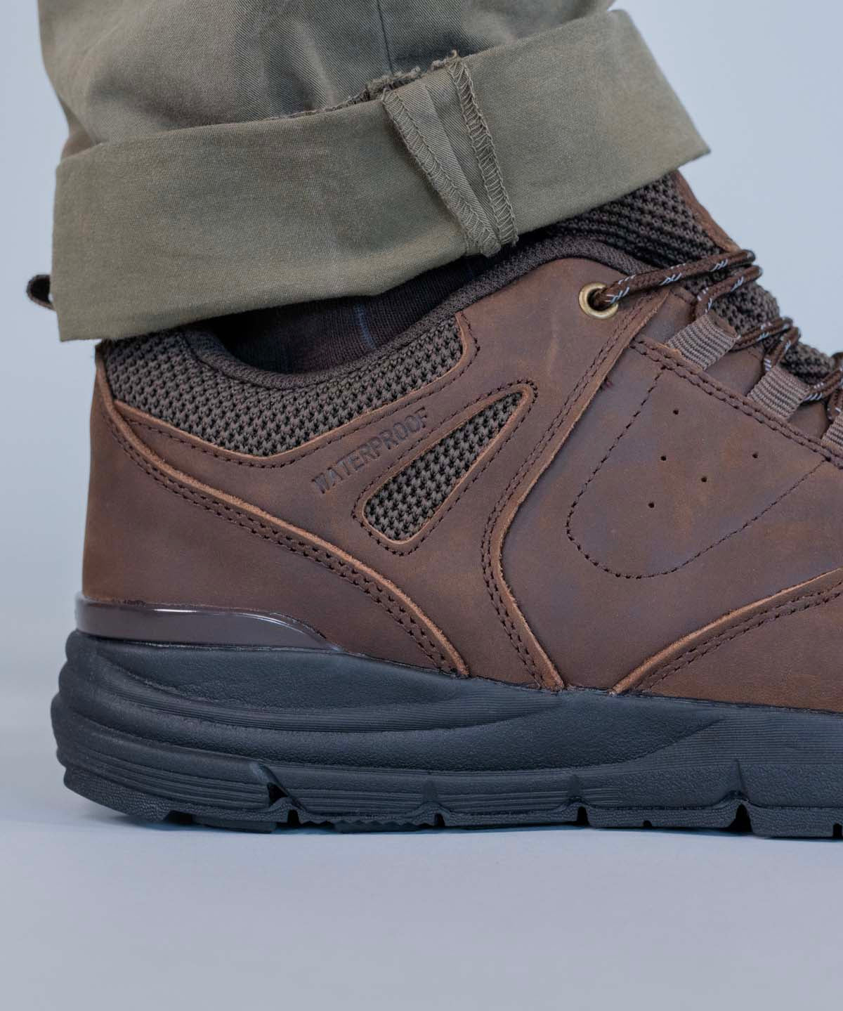 Zapatilla Cuero Waterproof Stadium Café Hush Puppies