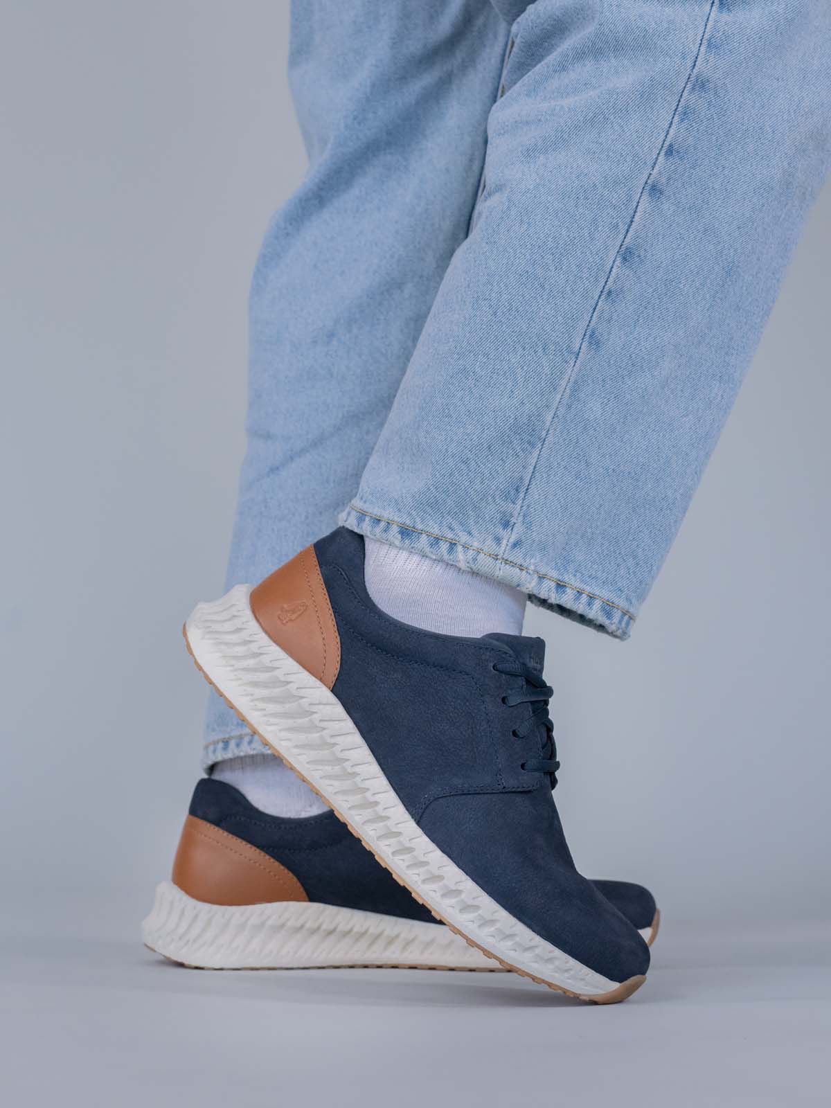 Zapatilla Cuero Spinal Discover Azul Hush Puppies