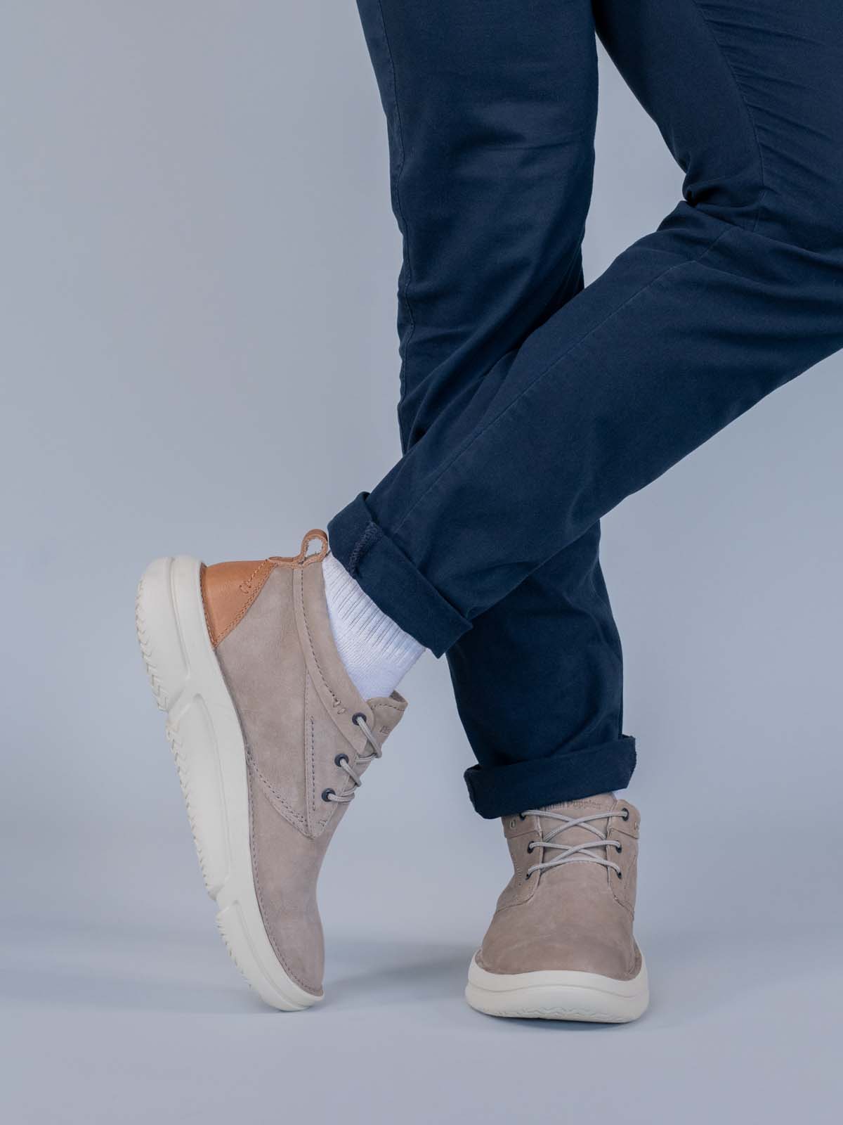 Botin Cuero Baylor Chukka Gris Hush Puppies