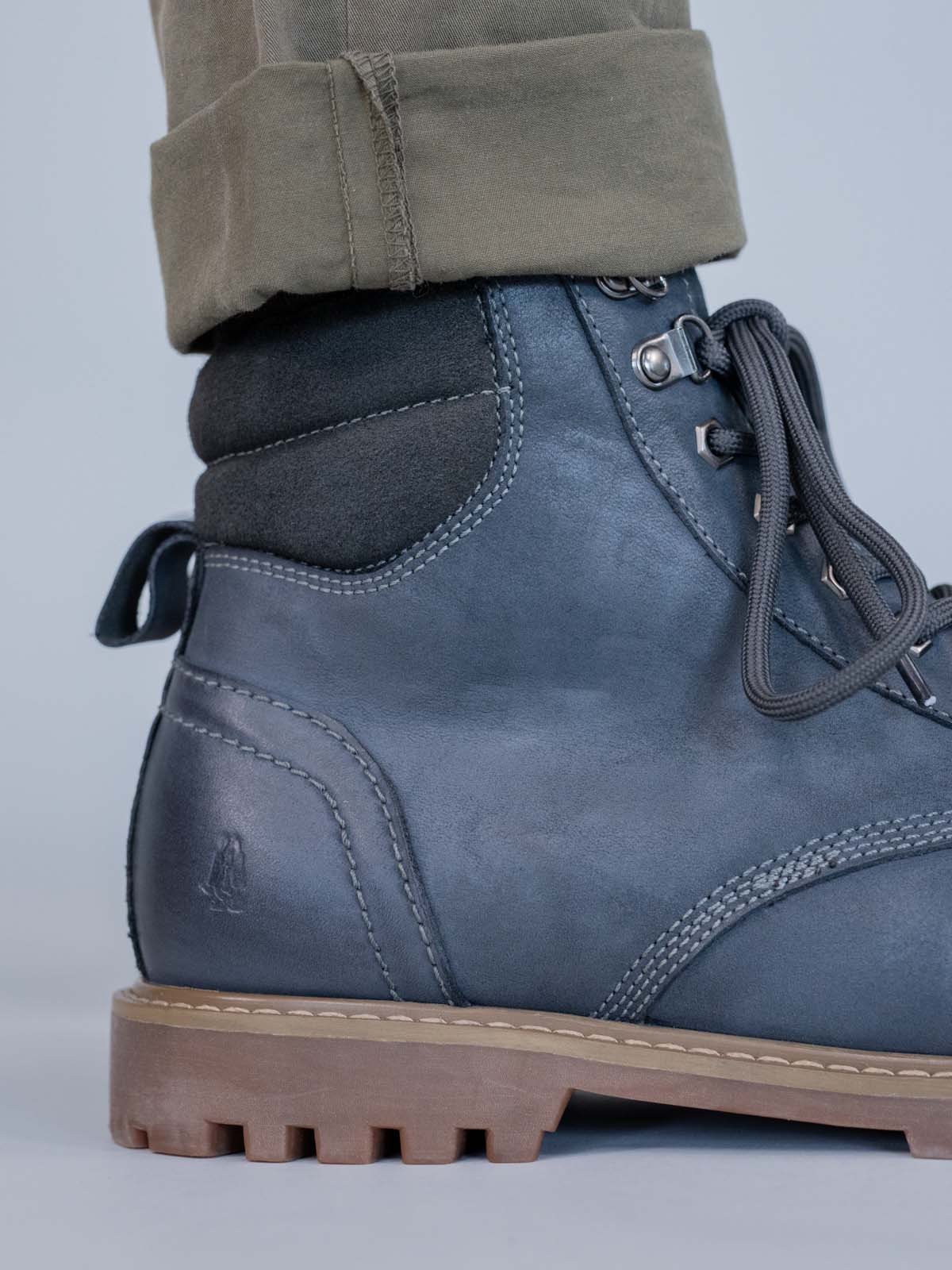 Botin Cuero Hombre Maxwell Azul Hush Puppies