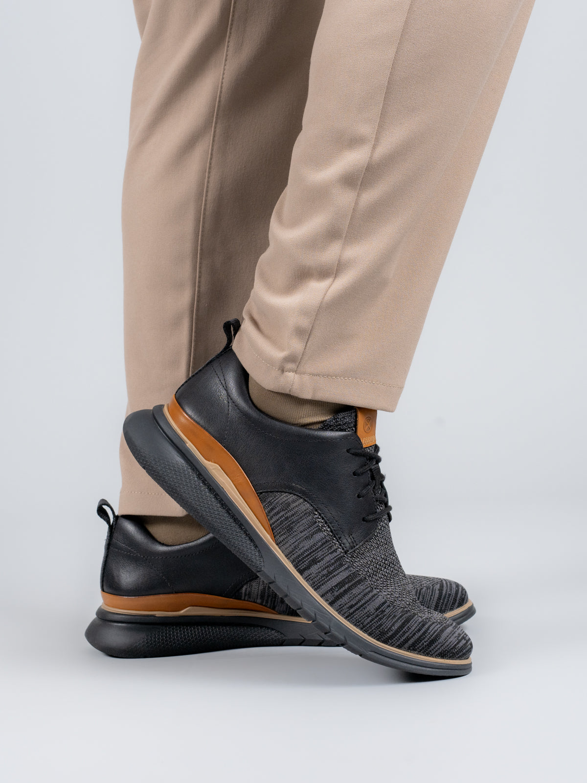 Zapatilla Hombre Advanced Hybrid Negro