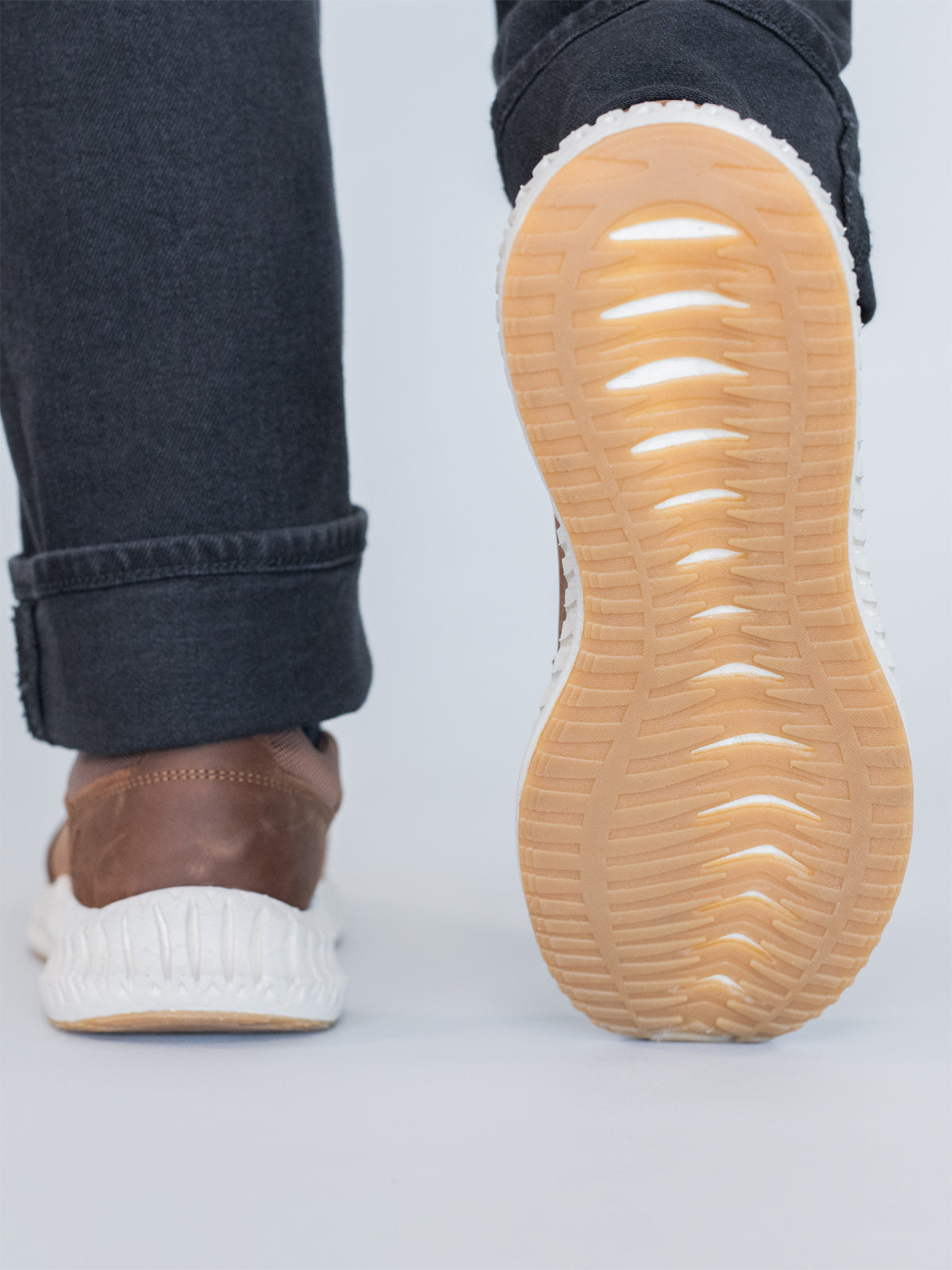 Slip On Cuero Hombre Spinal Up Café