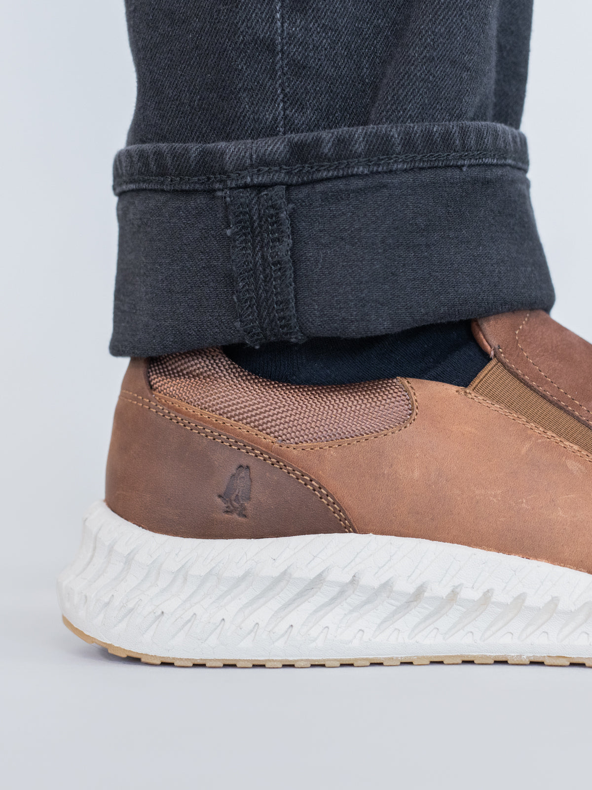 Slip On Cuero Hombre Spinal Up Café