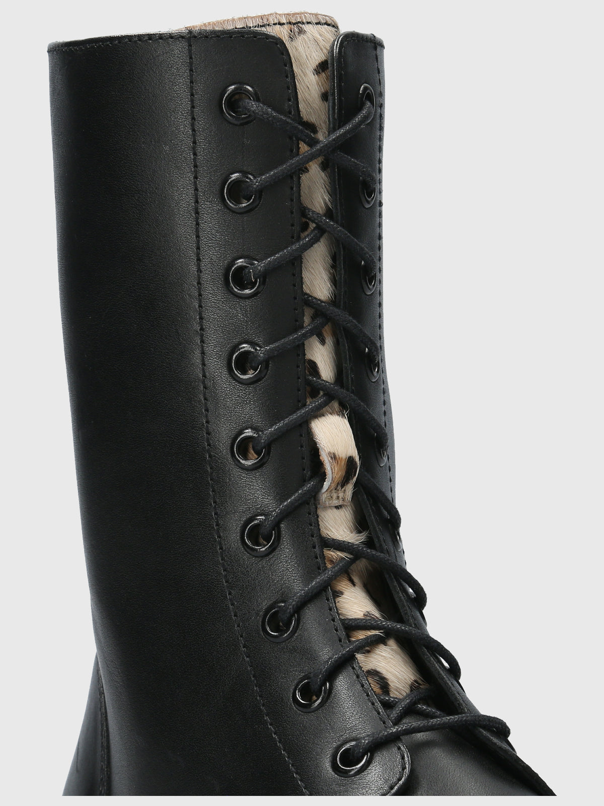 Botín Cuero Mujer Hailee Negro-Hush Puppies Chile