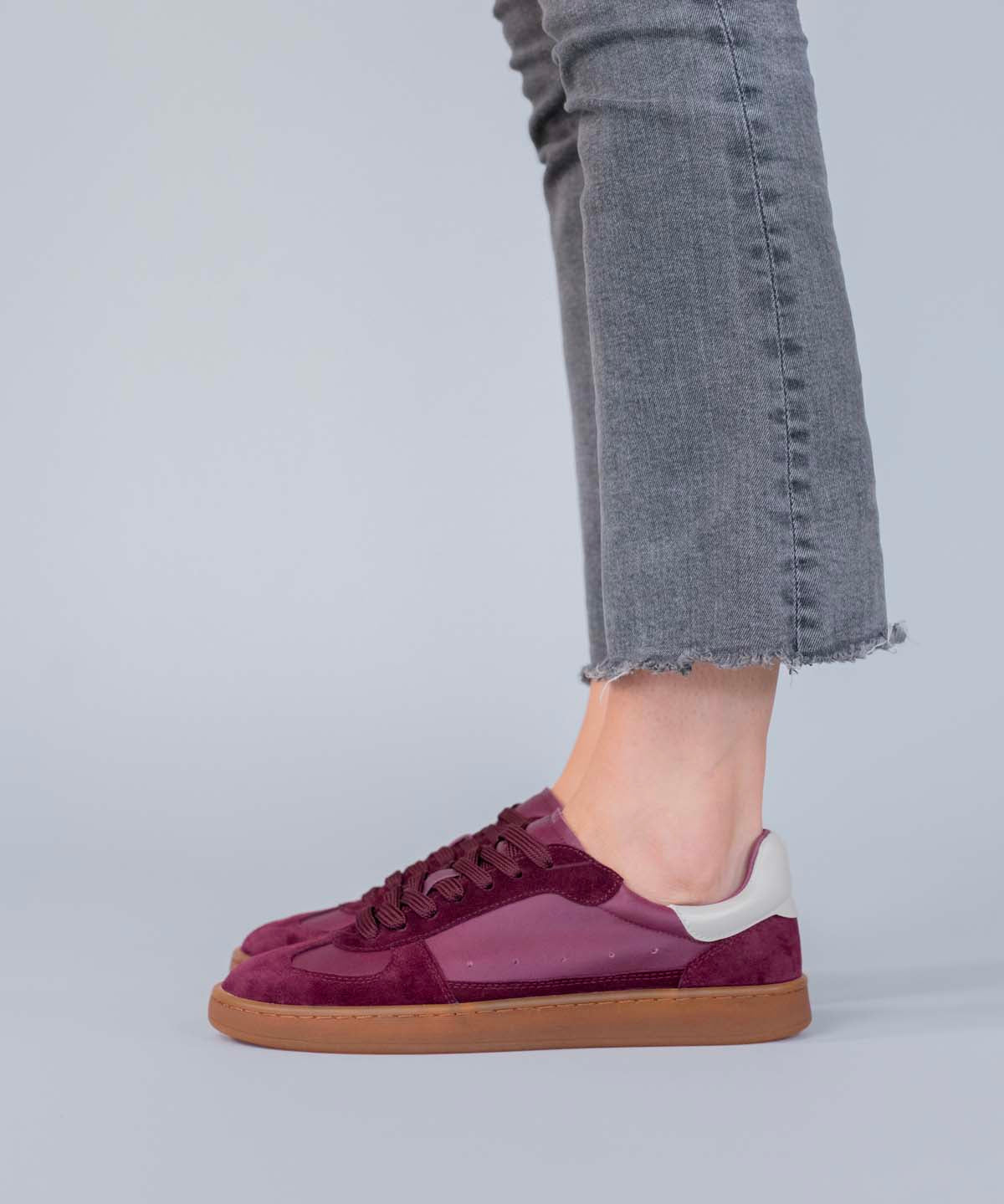 Zapatilla Cuero Mujer Dallas Burdeo Hush Puppies