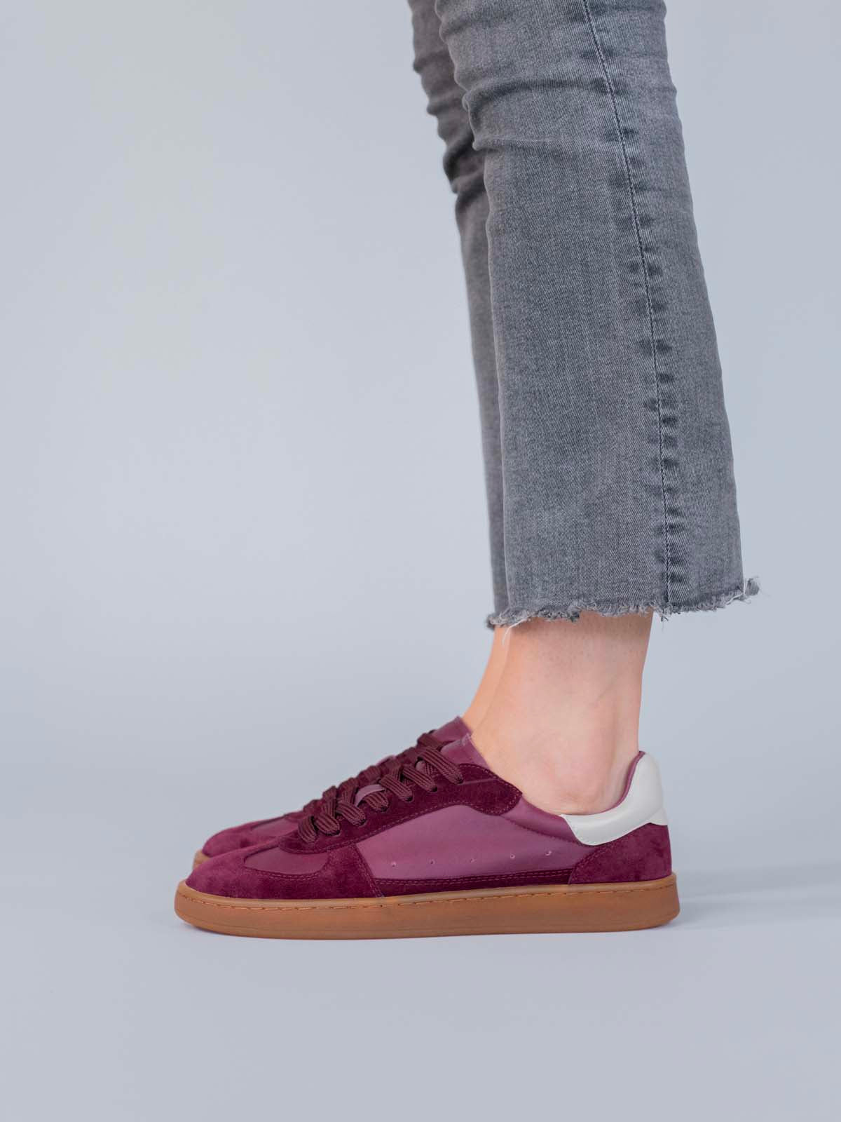 Zapatilla Cuero Mujer Dallas Burdeo Hush Puppies