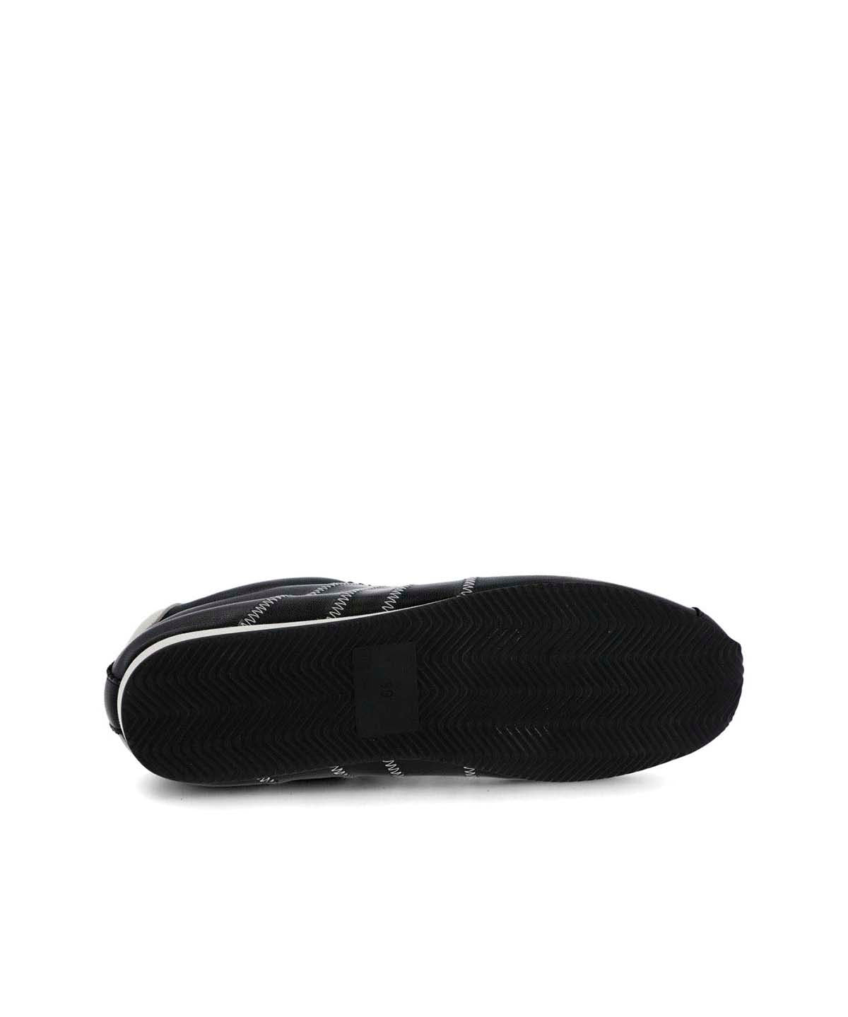 Zapatilla Cuero Mujer Bonik Negra Hush Puppies
