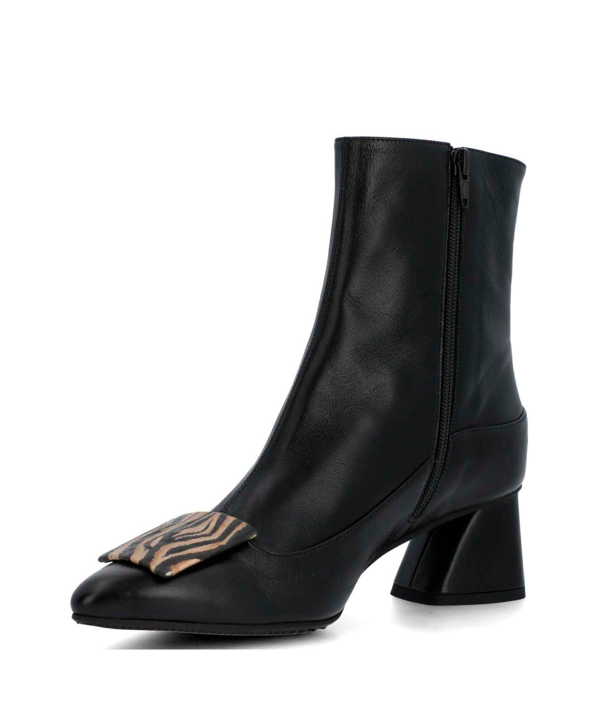Botin Brunate Cuero Mujer Bertani Negro-Hush Puppies Chile