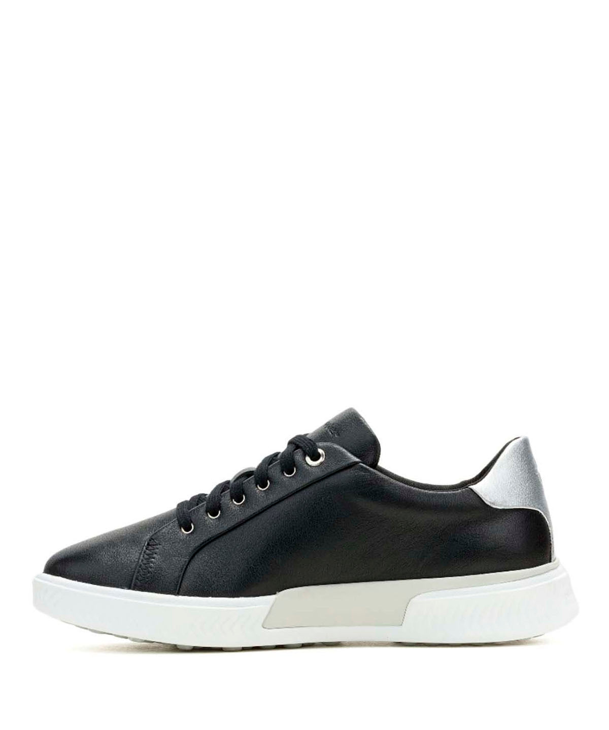 Zapatilla Cuero Mujer Mae Laceup Negra
