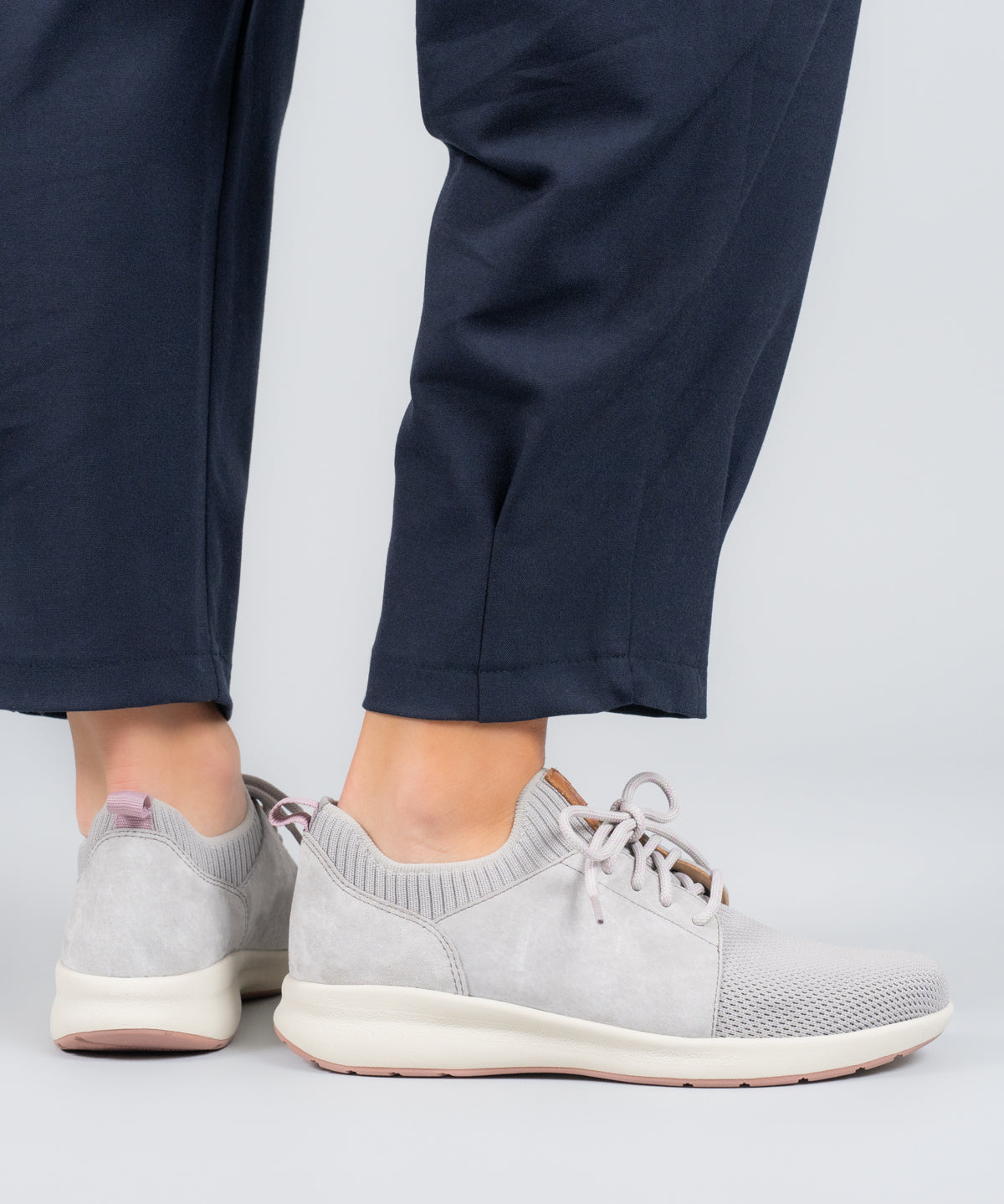 Zapatilla  Mujer Spinal Knit  Gris-Hush Puppies Chile