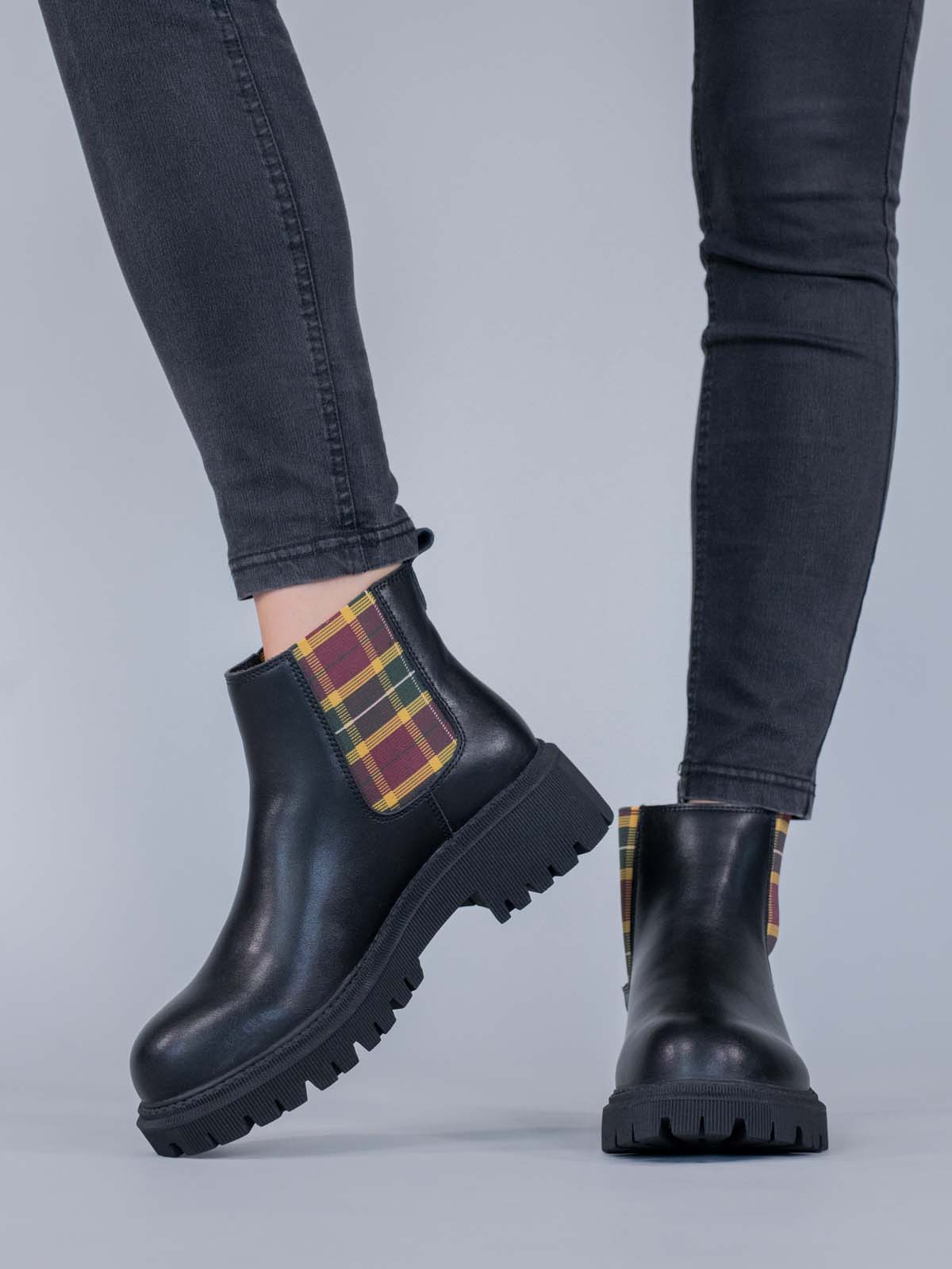 Botin Cuero Mujer Lacock Negro