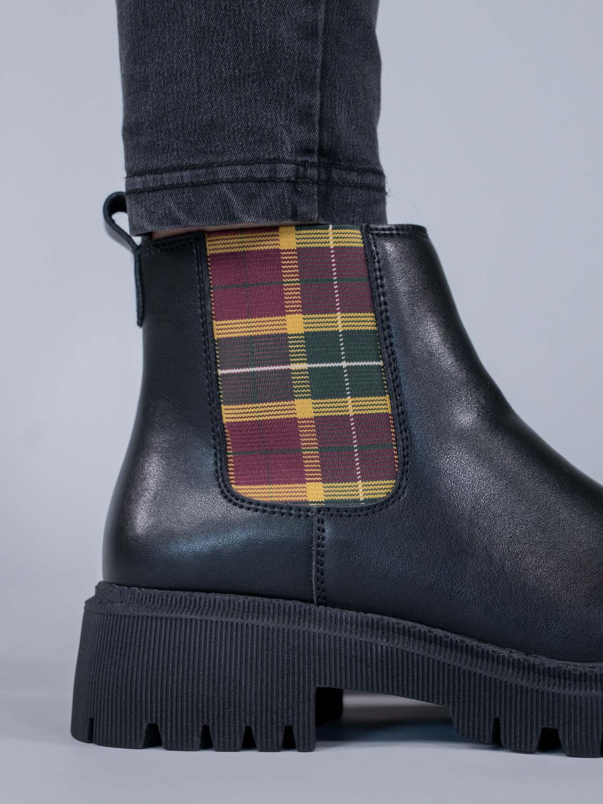 Botin Cuero Mujer Lacock Negro