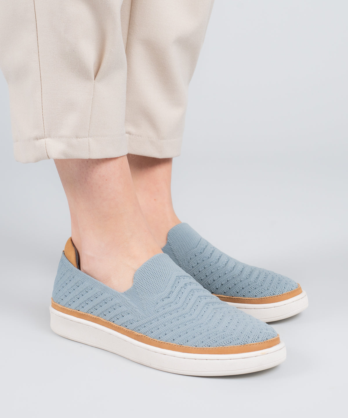 Zapatilla Knit Mujer Trento Celeste