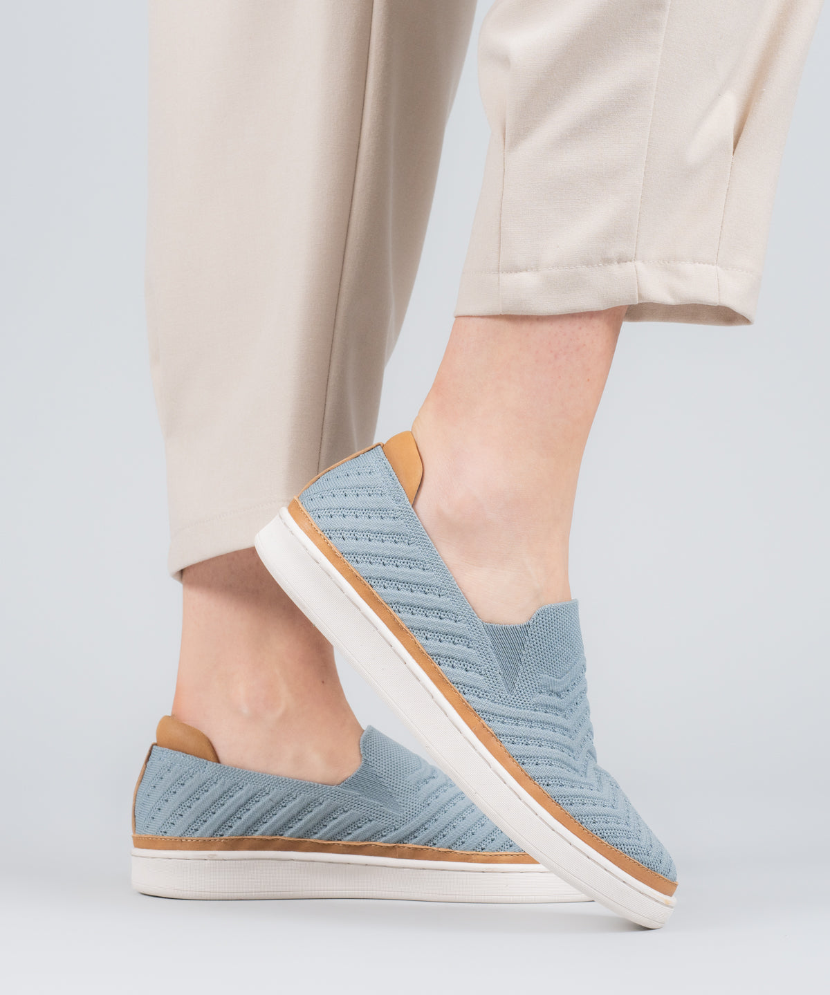 Zapatilla Knit Mujer Trento Celeste