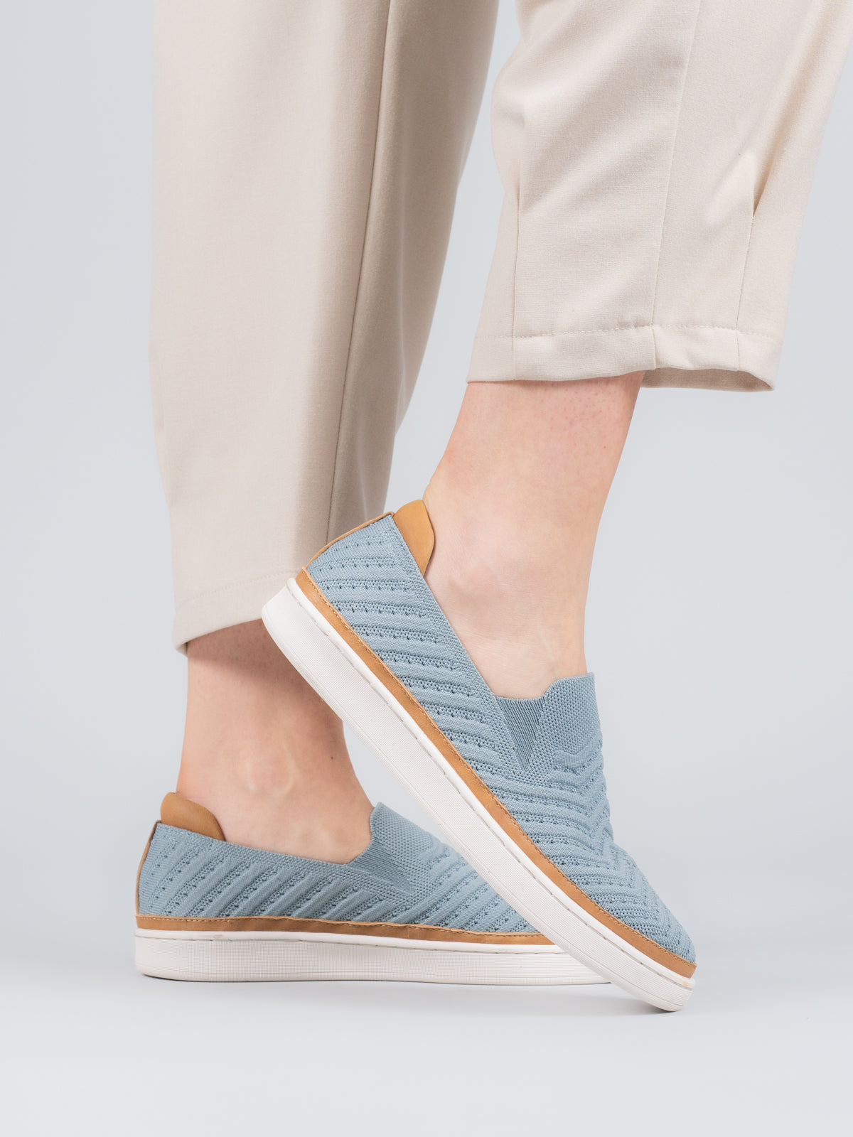 Zapatilla Knit Mujer Trento Celeste